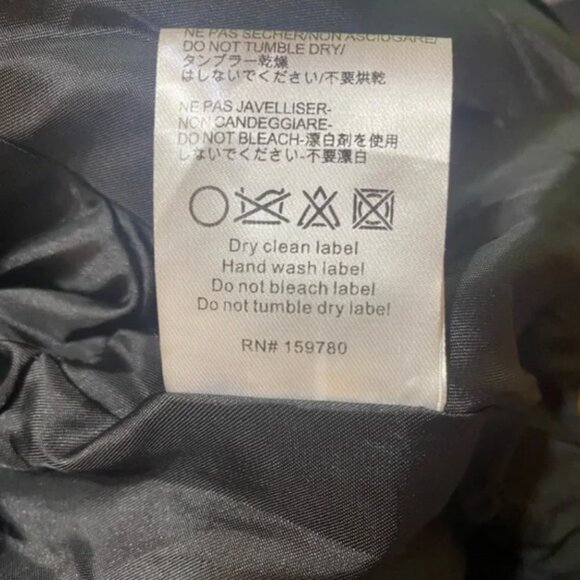 VHNY HEAVYWEIGHT BLACK PUFFER CROP COAT WITH REMOVABLE HOOD SIZE MEDIUM - Picture 12 of 12